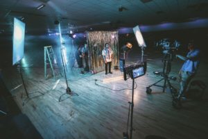 Videoerstellung und -bearbeitung: ein spannender und schwieriger Prozess!