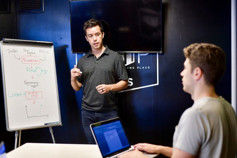 Hardware und Software testen und umprogrammieren? Lieber am Beispiel einer virtuellen Kopie!